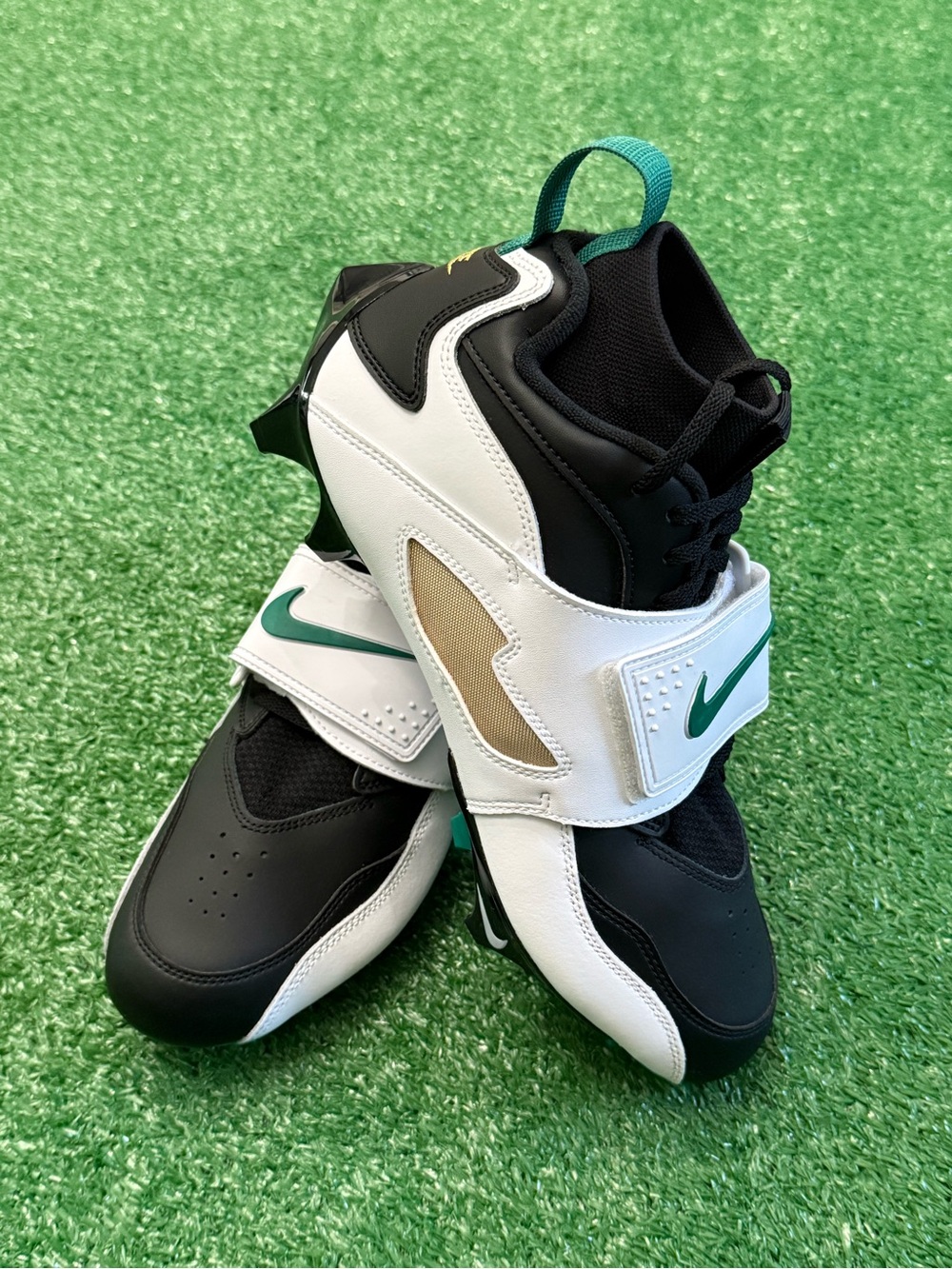 Nike Diamond Turf 93 TD Molded Football Cleats – Men’s Size 10 – Brand New